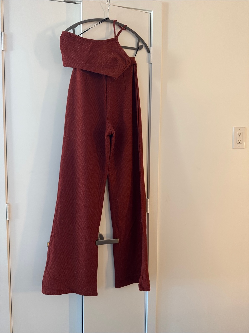Wide-Leg pants with Monostrap Crop Top - Rust